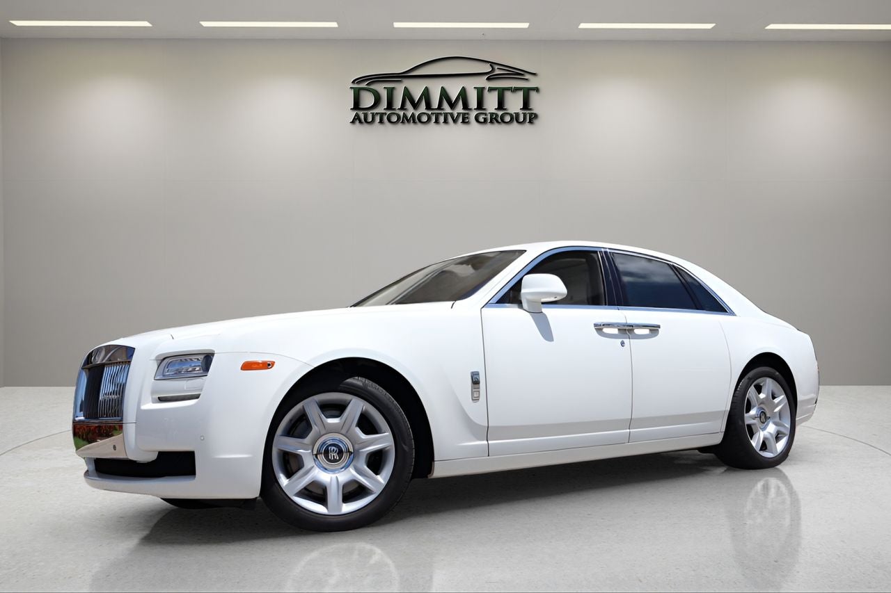 2014 Rolls-Royce Ghost 4dr Sdn in White — front three-quarter view