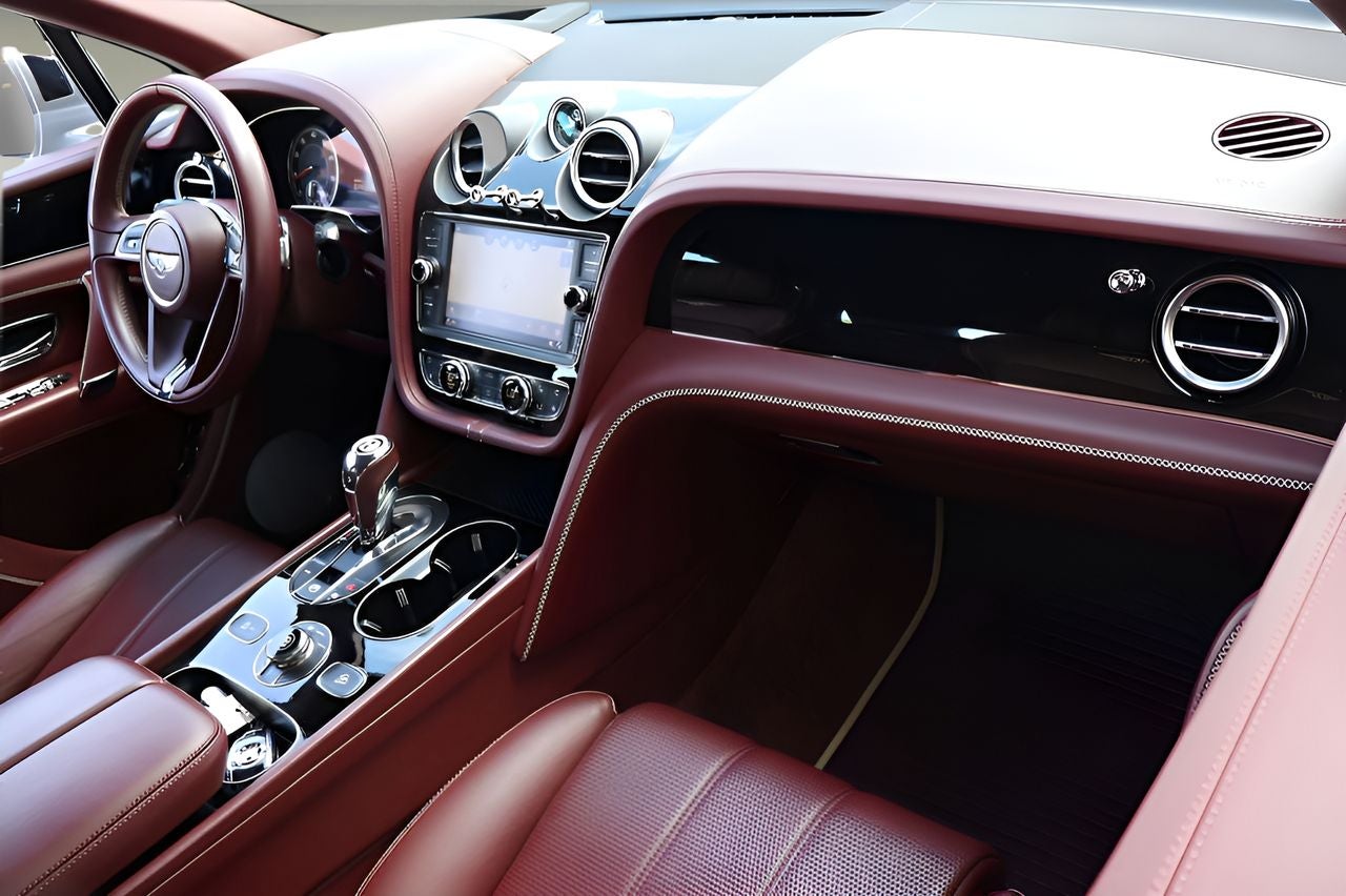2020 Bentley Bentayga — side profile view
