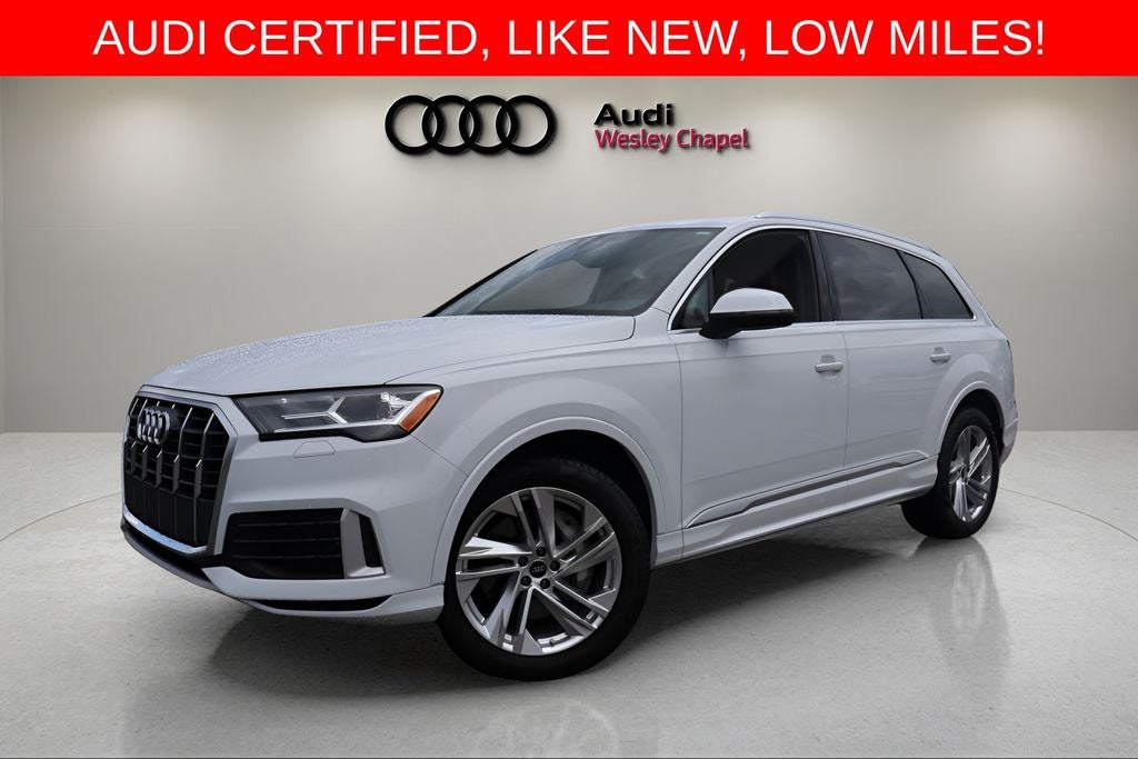 2023 Audi Q7 45 Premium quattro in Glacier White Metallic — front three-quarter view