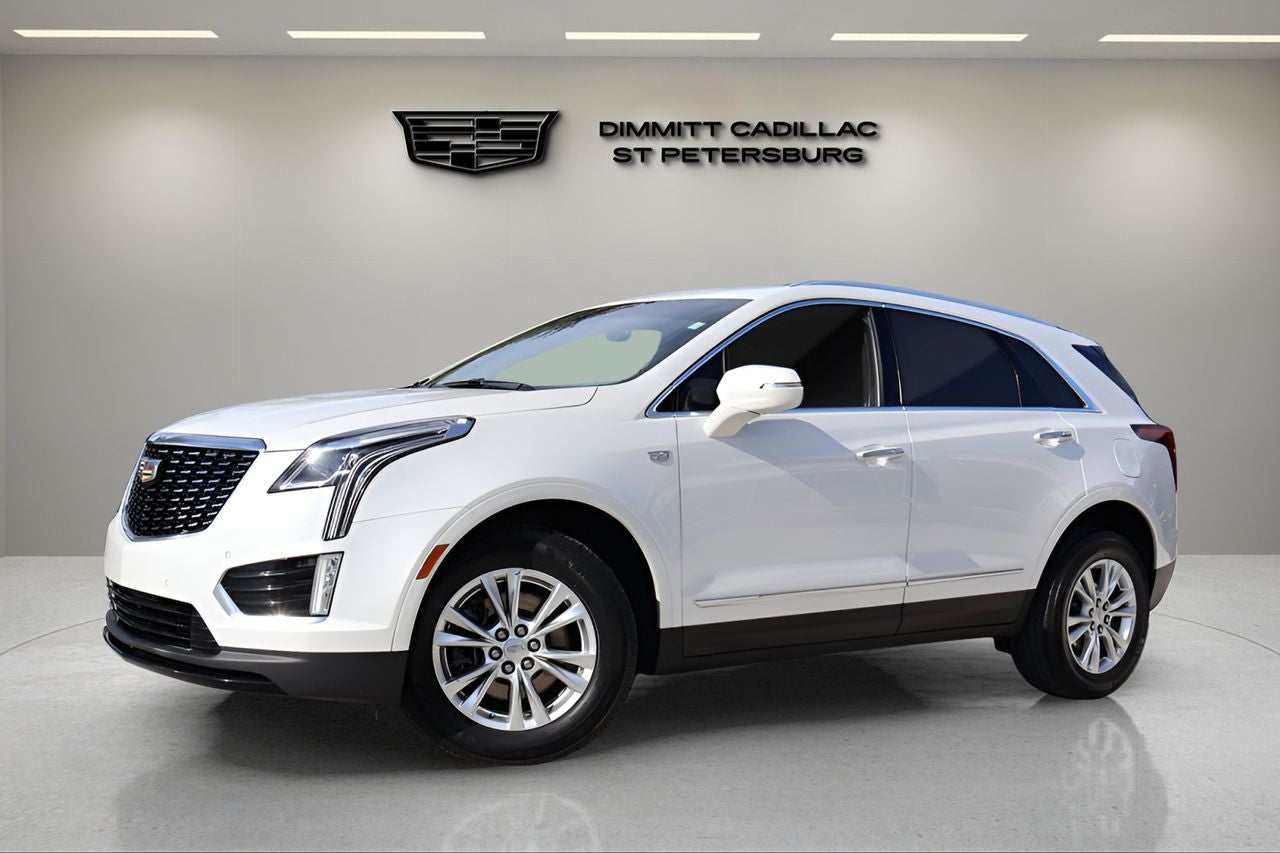 2021 Cadillac XT5 Luxury in Crystal White Tricoat — front three-quarter view